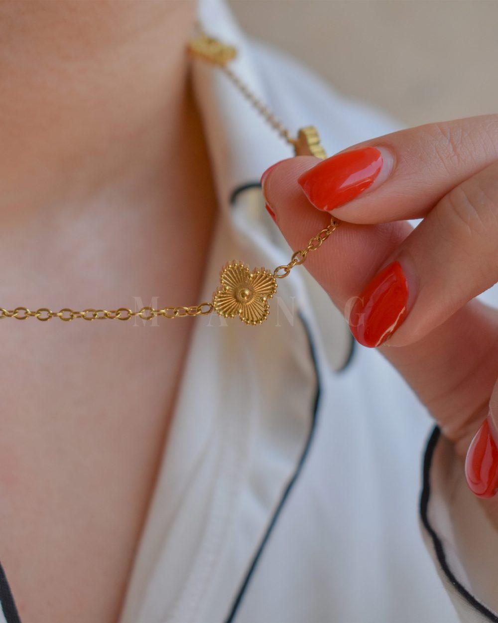 گردنبند ونکلیف طلایی