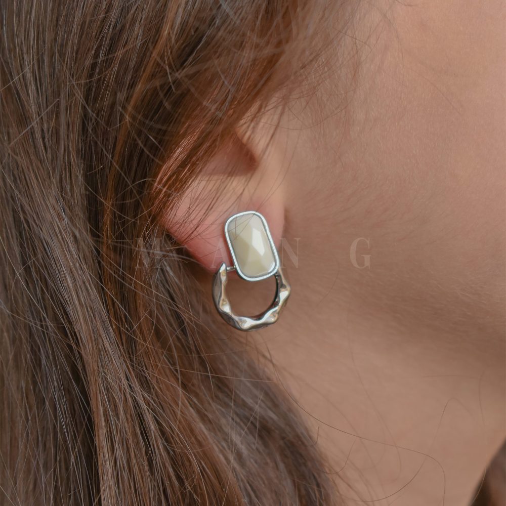 گوشواره سنگ سفید