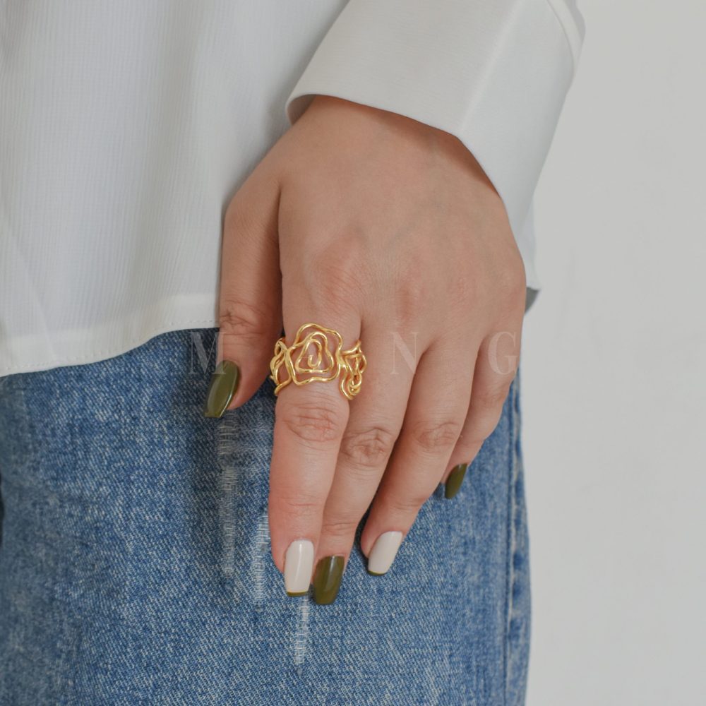 انگشتر گل فنری