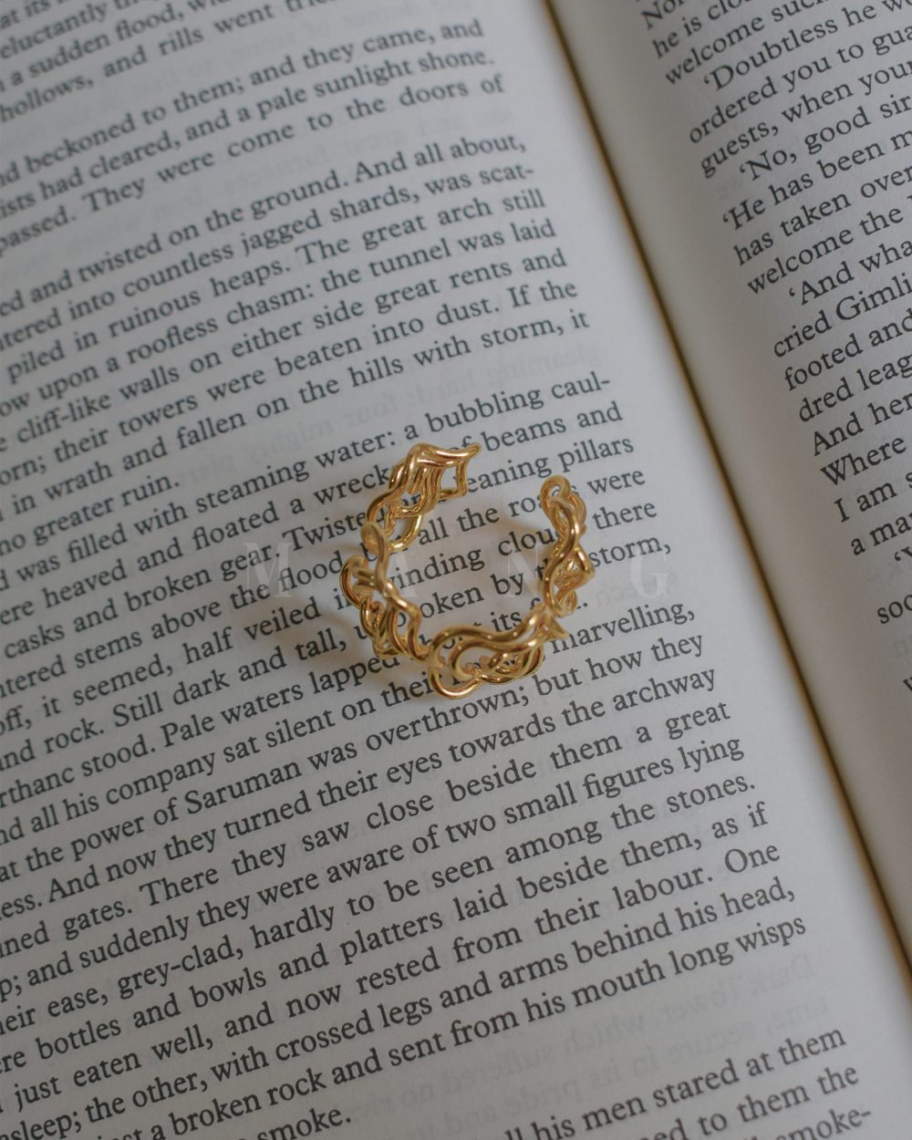 انگشتر گل فنری