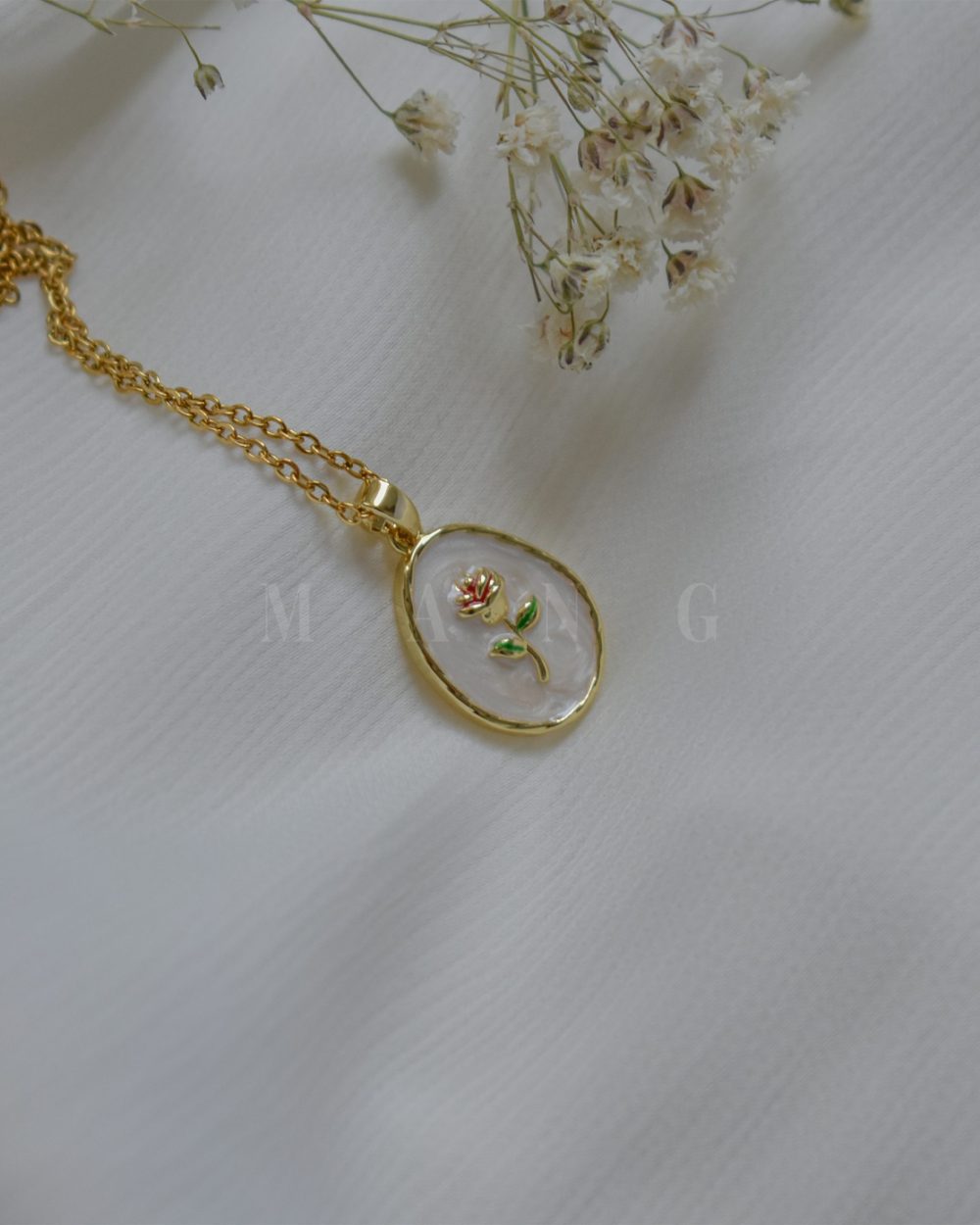 گردنبند میناکاری گل رز