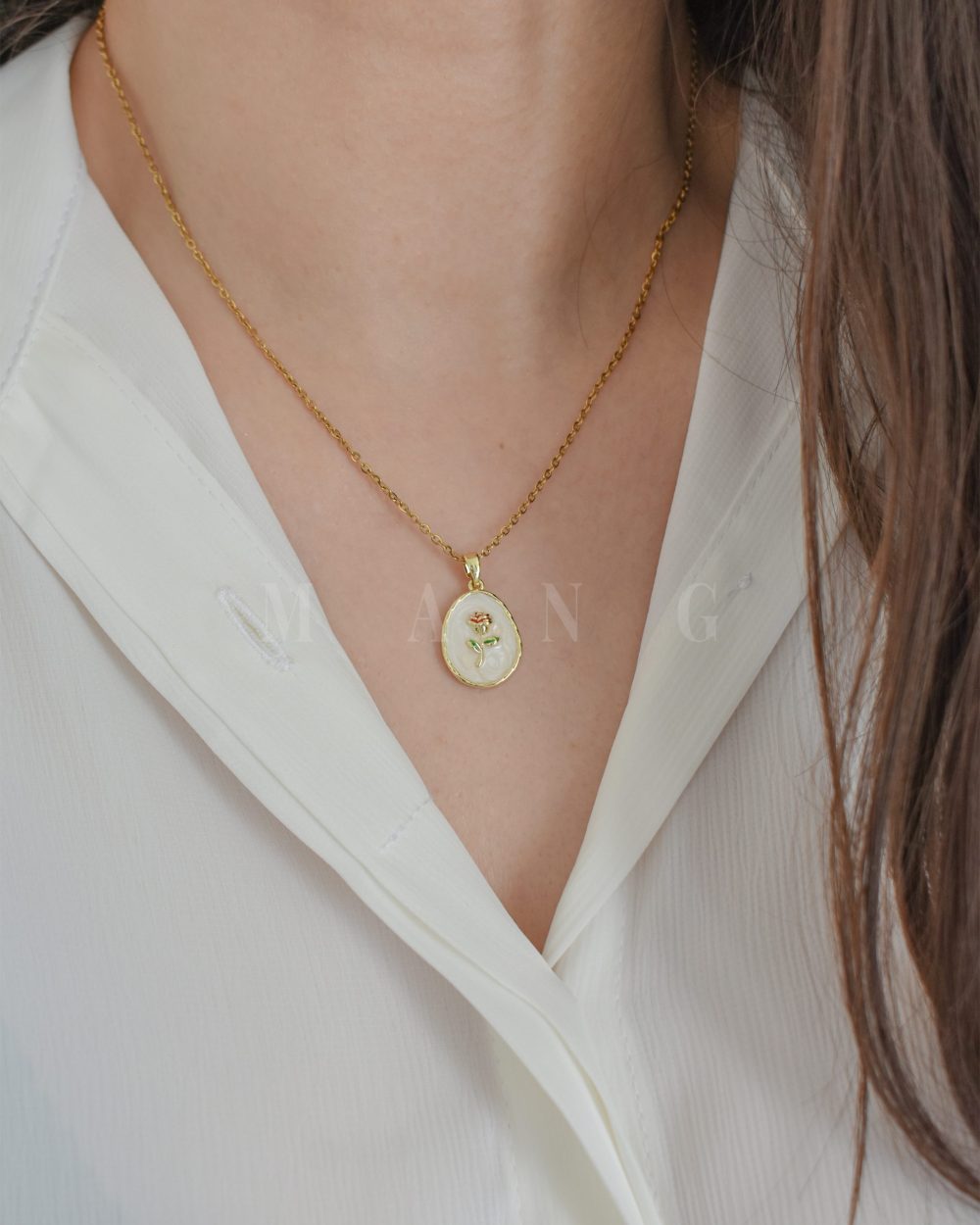 گردنبند میناکاری گل رز