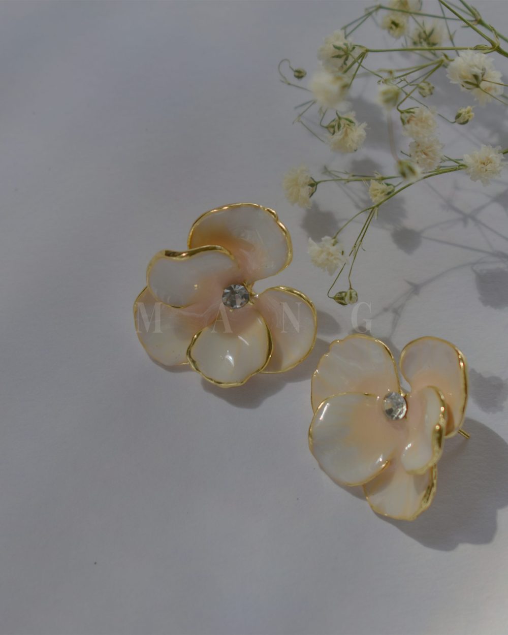 گوشواره طرح گل گلبهی