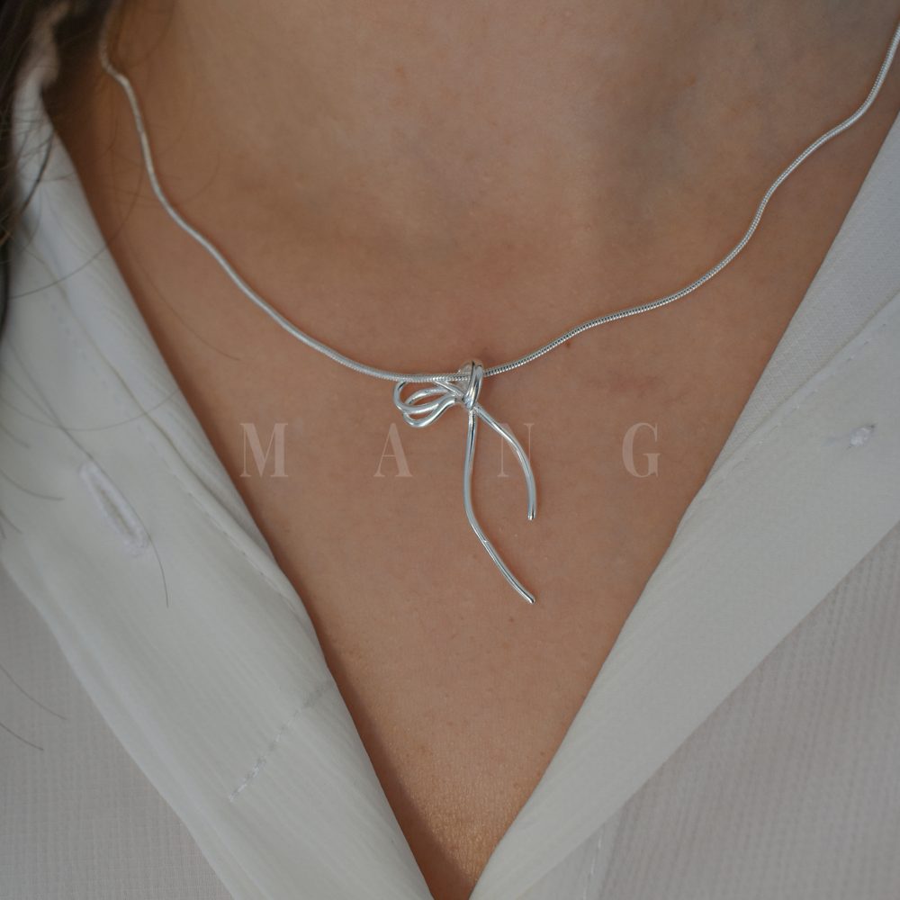 گردنبند طرح پاپیون