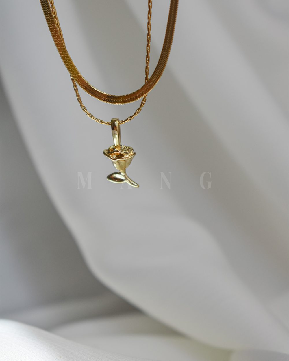 گردنبند دولاین رز