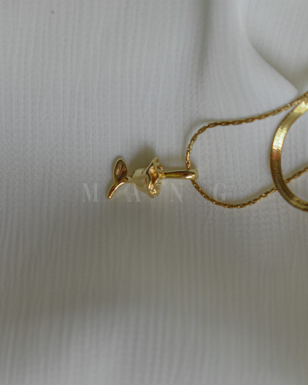 گردنبند دولاین رز