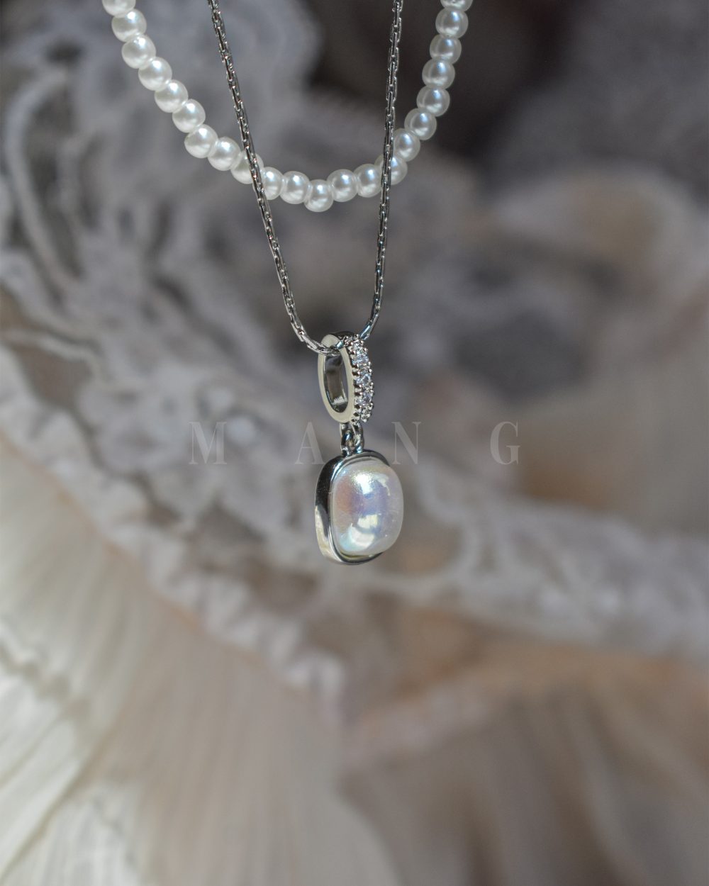 گردنبند مروارید و برلیان