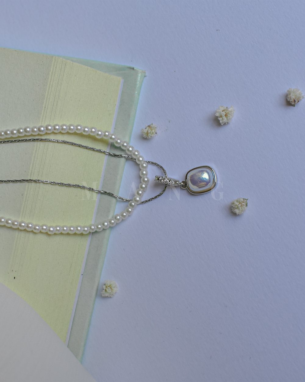 گردنبند مروارید و برلیان