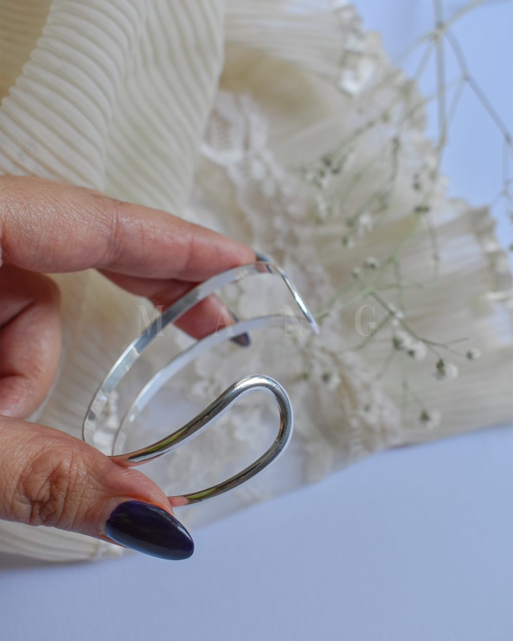 بنگل طرح هلال – آبکاری نقره درجه‌یک