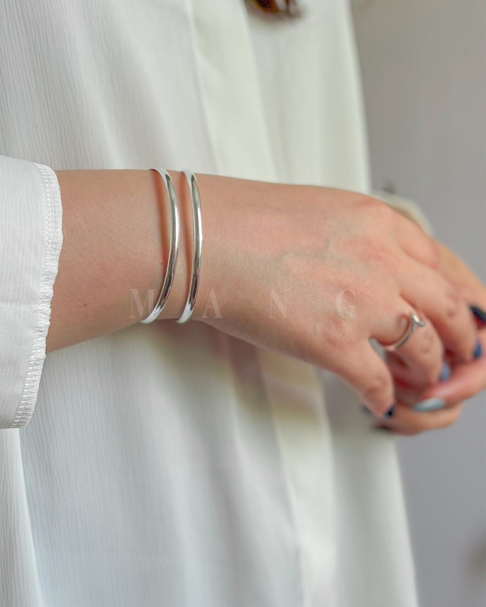 بنگل طرح هلال – آبکاری نقره درجه‌یک